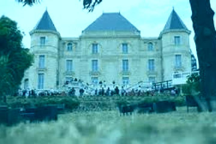 Escorts Peujard, France — Local Companions
