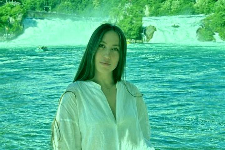 Escorts Pfaeffikon / Pfaeffikon (Dorfkern), Switzerland — Local Companions