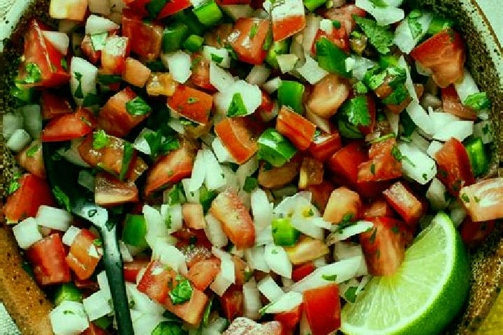 Escorts Pie de Gallo, Mexico — Local Companions