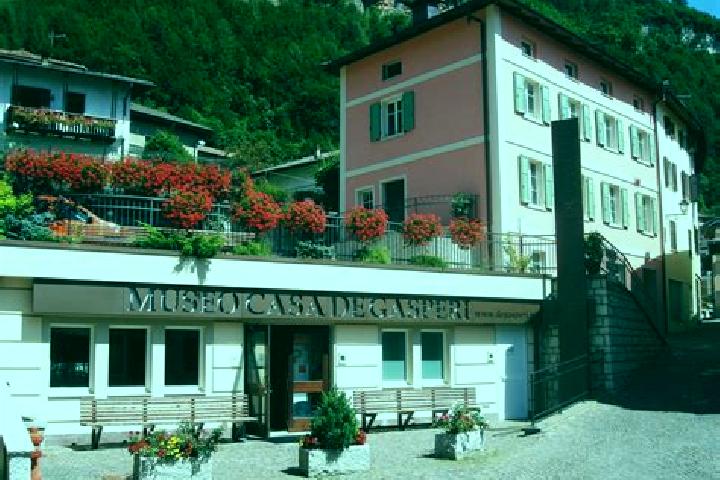 Escorts Pieve Tesino, Italy — Local Companions