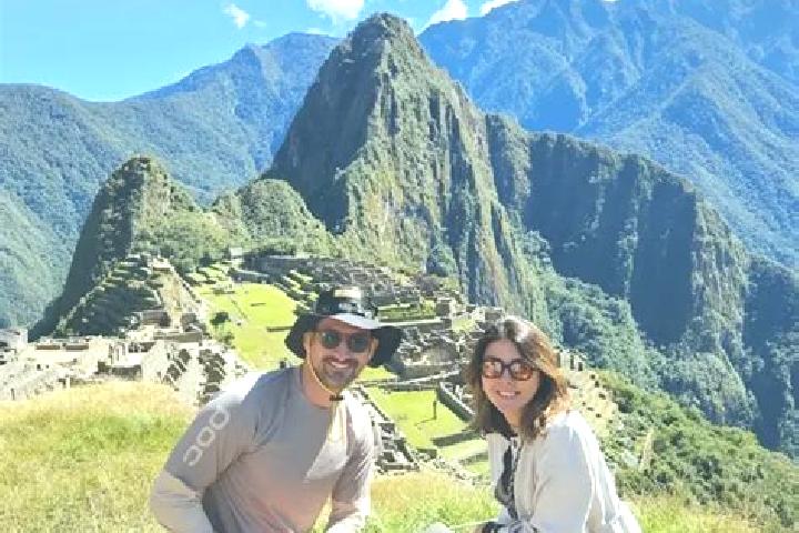 Escorts Pinchollo, Peru — Local Companions