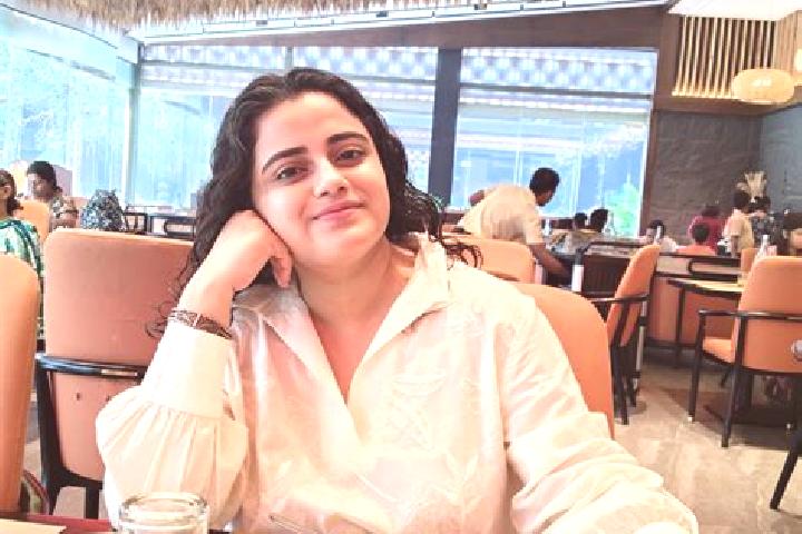Escorts Pindi Bhattian, Pakistan — Local Companions