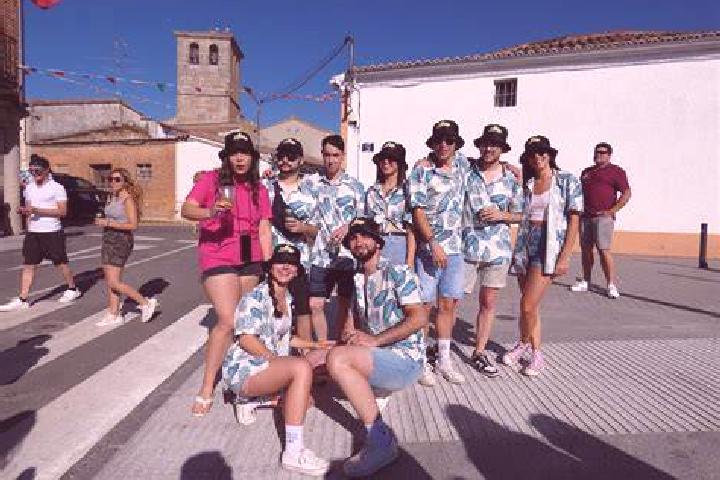 Escorts Pinel de Abajo, Spain — Local Companions