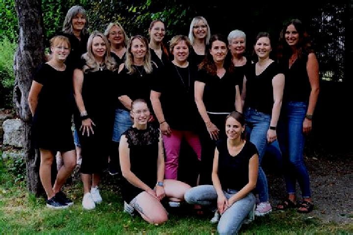 Escorts Pirching am Traubenberg, Austria — Local Companions