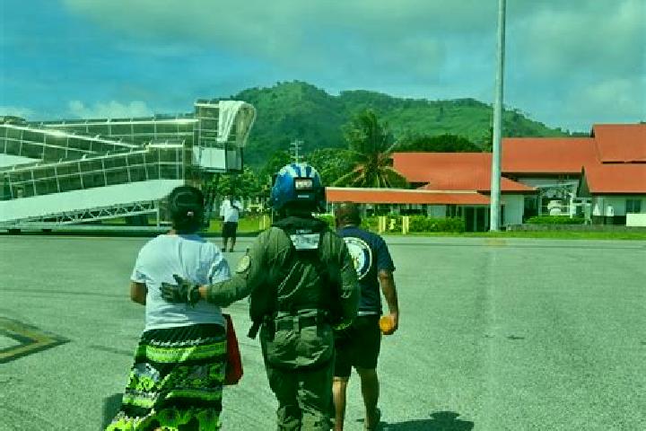 Escorts Pisaras, Micronesia — Local Companions