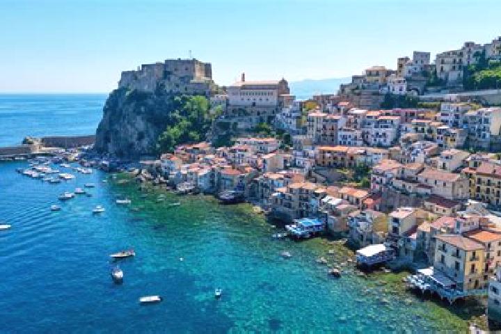 Escorts Pizzo, Italy — Local Companions