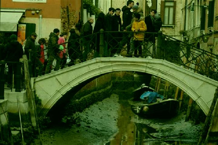 Escorts Pizzoni, Italy — Local Companions