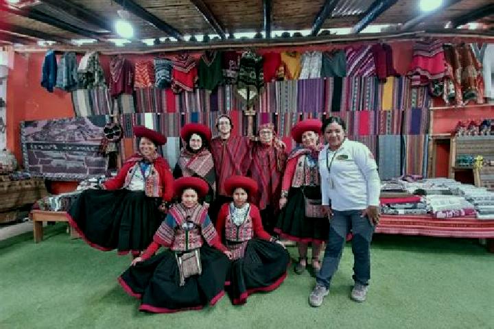 Escorts Plateria, Peru — Local Companions