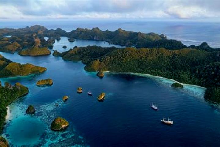 Escorts Pocangan Krajan, Indonesia — Local Companions