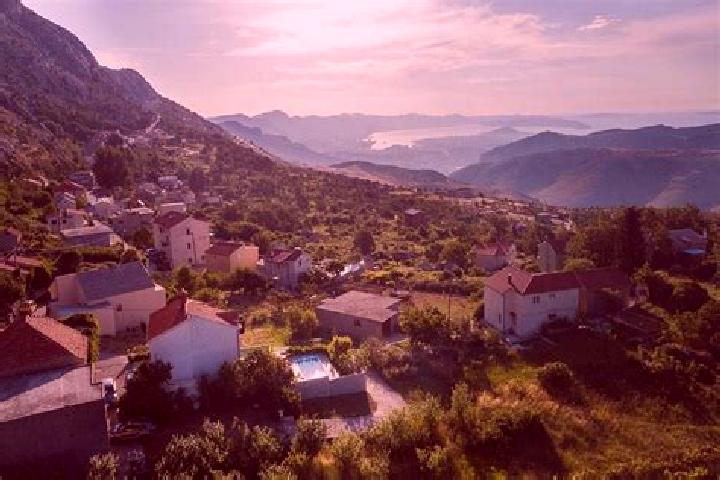 Escorts Podbablje Gornje, Croatia — Local Companions