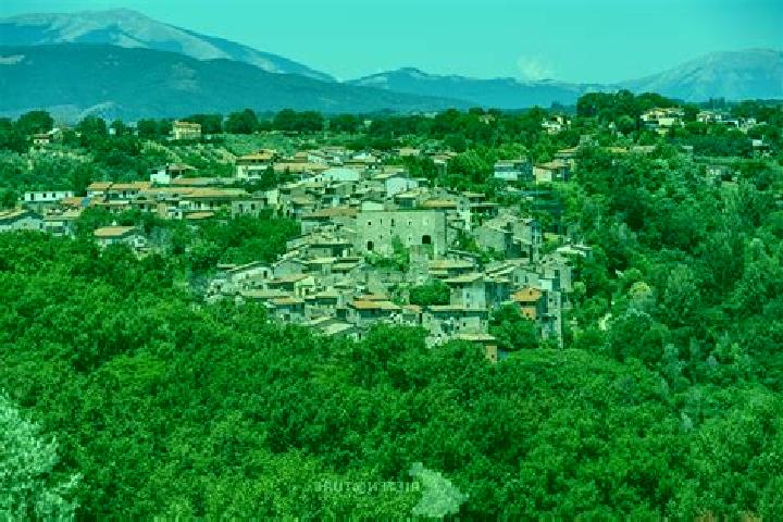 Escorts Poggio Nativo, Italy — Local Companions