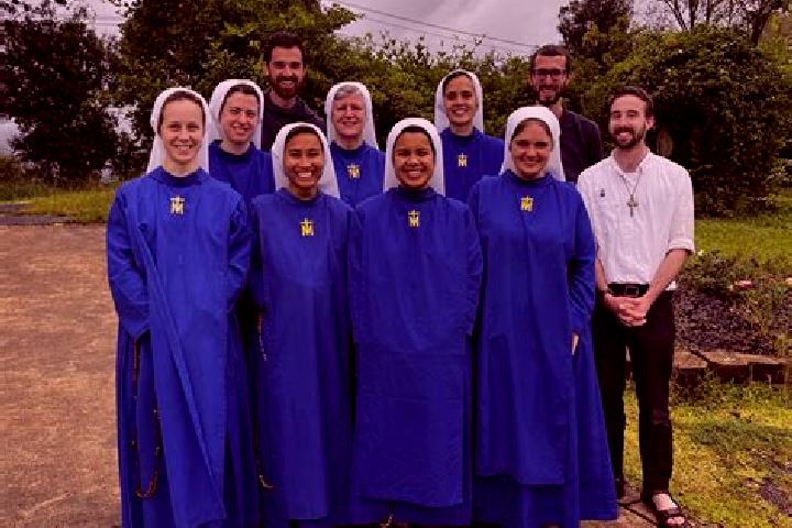 Escorts Poilley, France — Local Companions