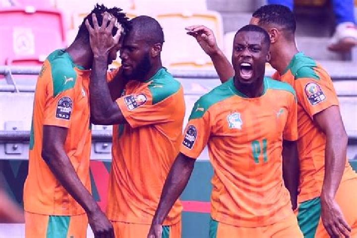 Escorts Polo, Ivory Coast — Local Companions