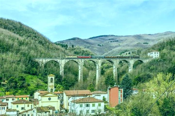Escorts Ponte della Venturina, Italy — Local Companions