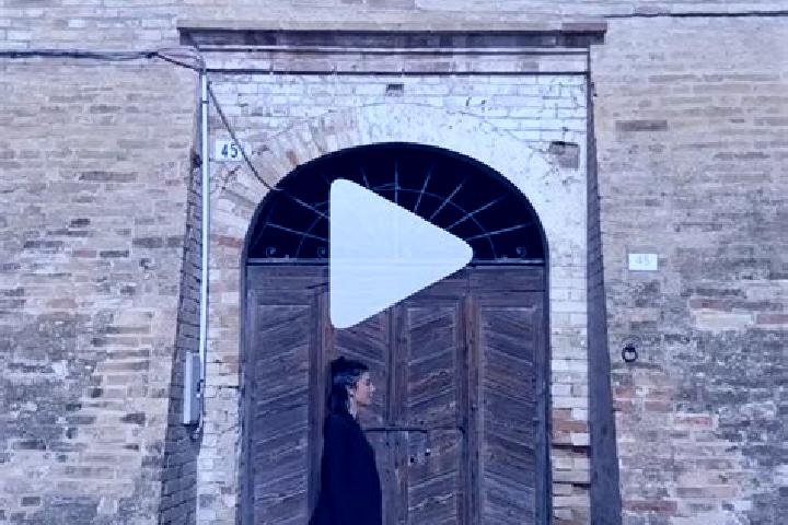 Escorts Ponzano di Fermo, Italy — Local Companions