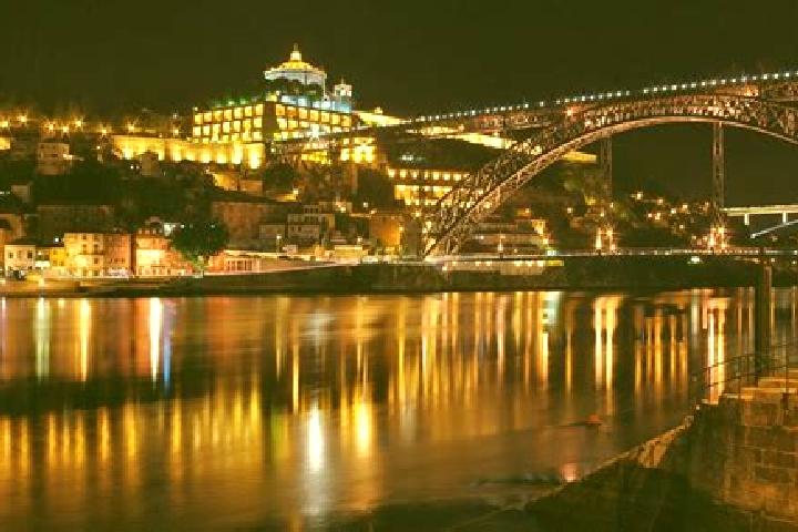 Escorts Porto, Spain — Local Companions