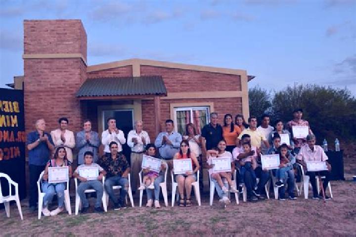 Escorts Pozo Hondo, Mexico — Local Companions
