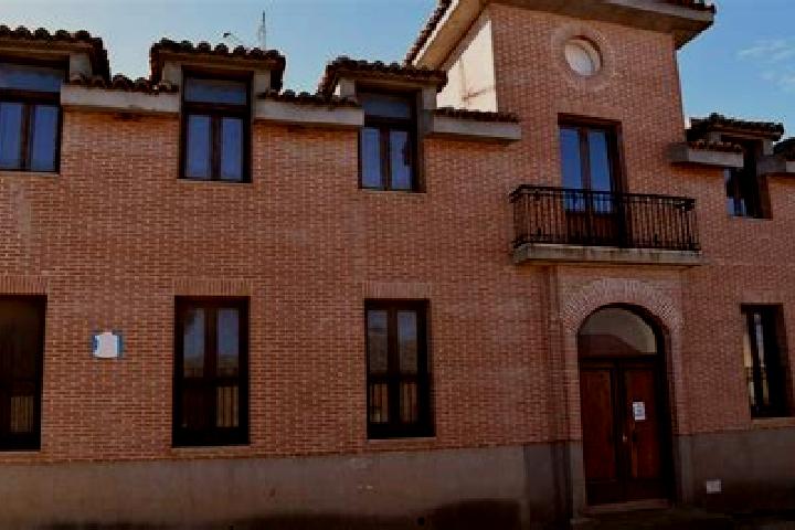 Escorts Pozuelo de la Orden, Spain — Local Companions