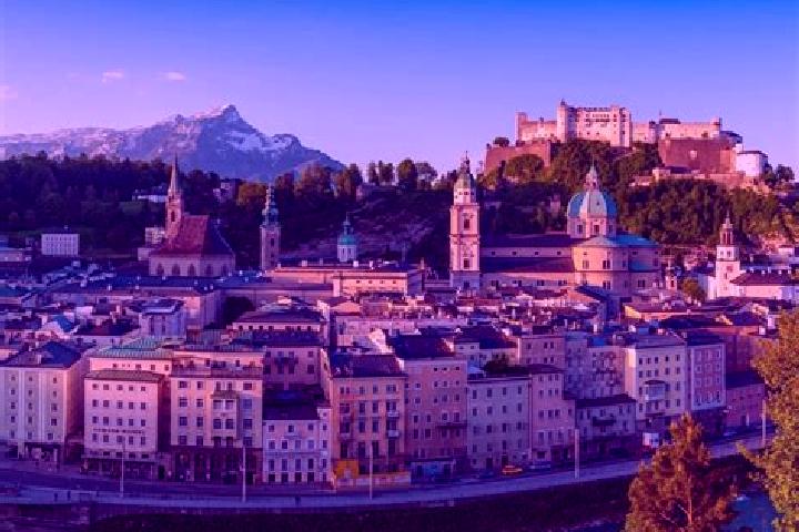 Escorts Prambachkirchen, Austria — Local Companions