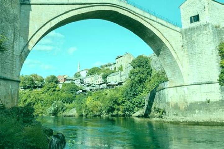 Escorts Prozor, Bosnia and Herzegovina — Local Companions