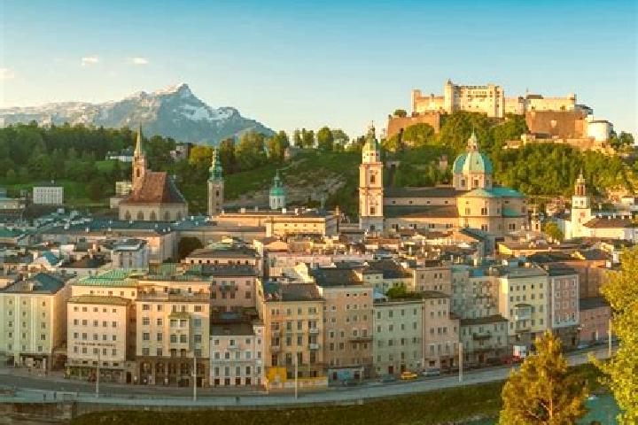 Escorts Puchenau, Austria — Local Companions
