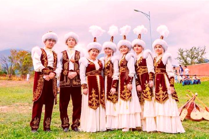 Escorts Qarsaqbay, Kazakhstan — Local Companions