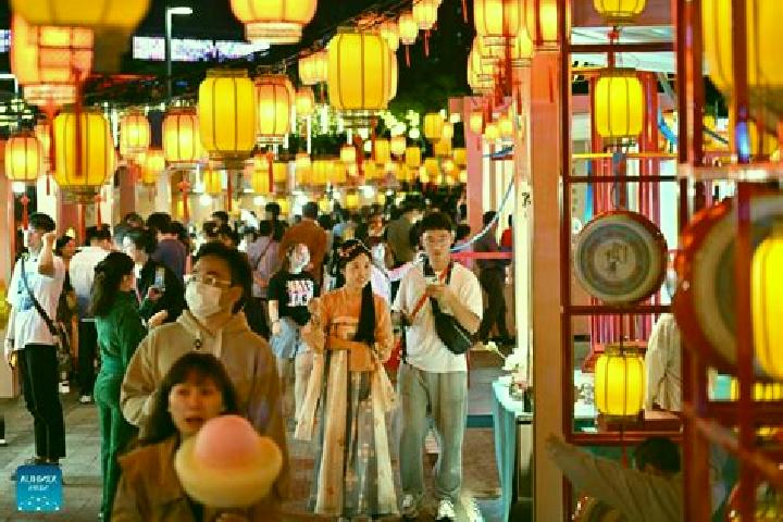 Escorts Qinghua, China — Local Companions