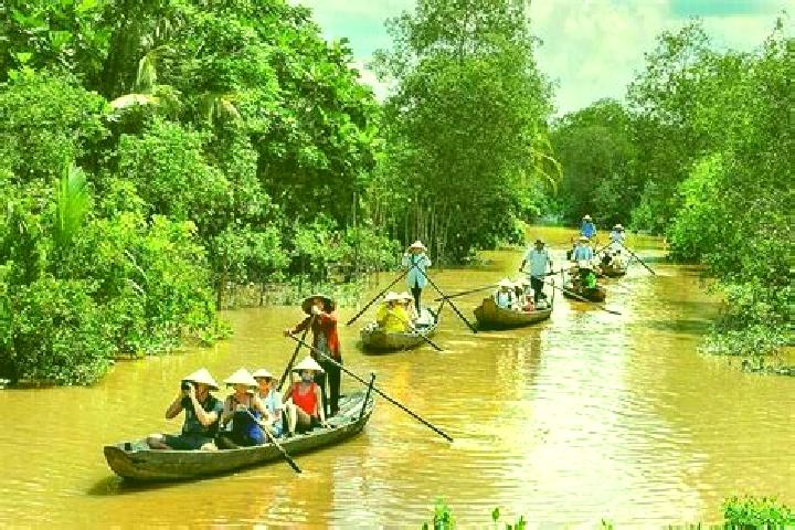 Escorts Quang Ha, Vietnam — Local Companions