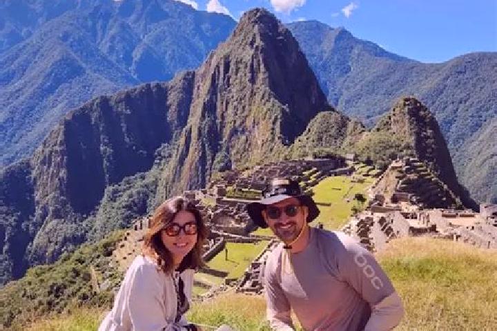 Escorts Quinota, Peru — Local Companions