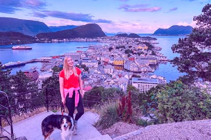 Escorts Raholt, Norway — Local Companions