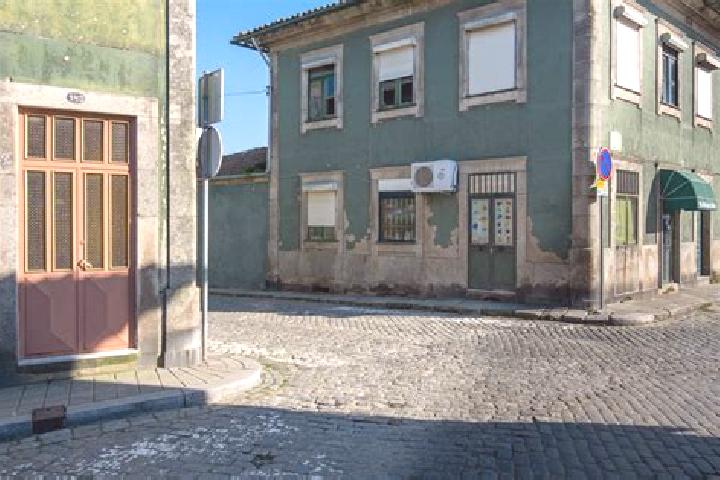 Escorts Ramalde do Meio, Portugal — Local Companions
