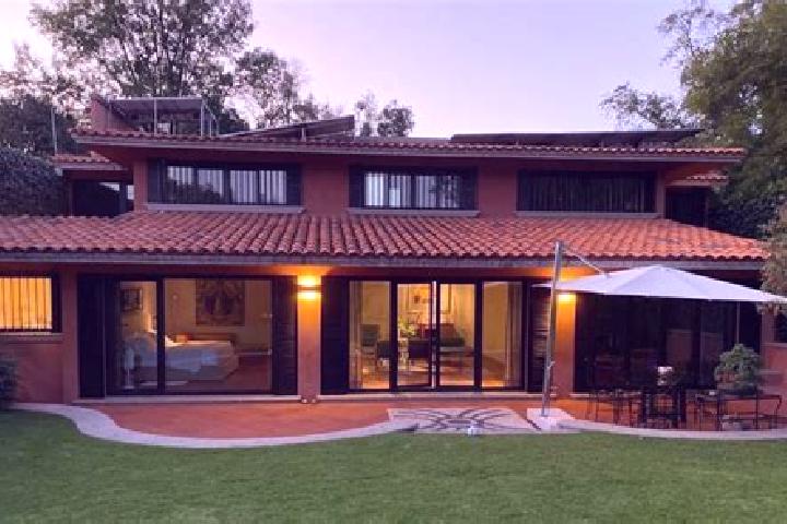Escorts Rancho de las Lomas, Mexico — Local Companions