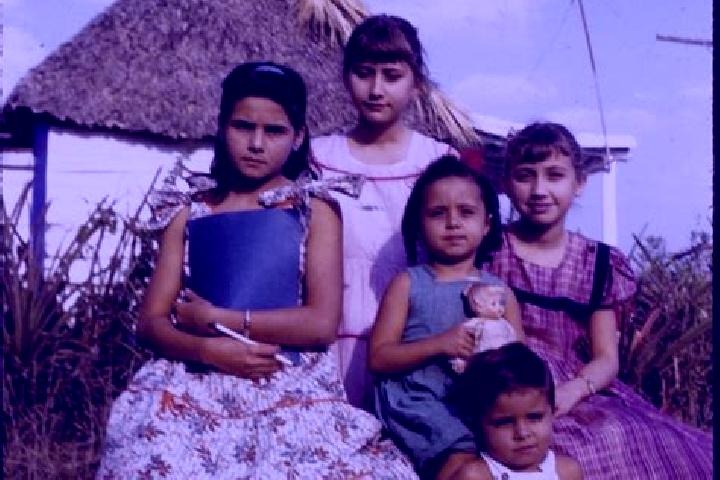 Escorts Rancho Veloz, Cuba — Local Companions