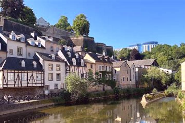 Escorts Reckange-sur-Mess, Luxembourg — Local Companions