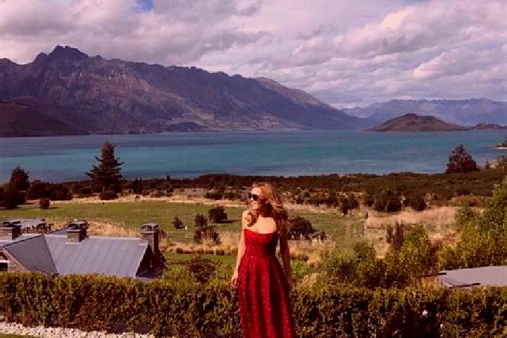 Escorts Red Hill, New Zealand — Local Companions