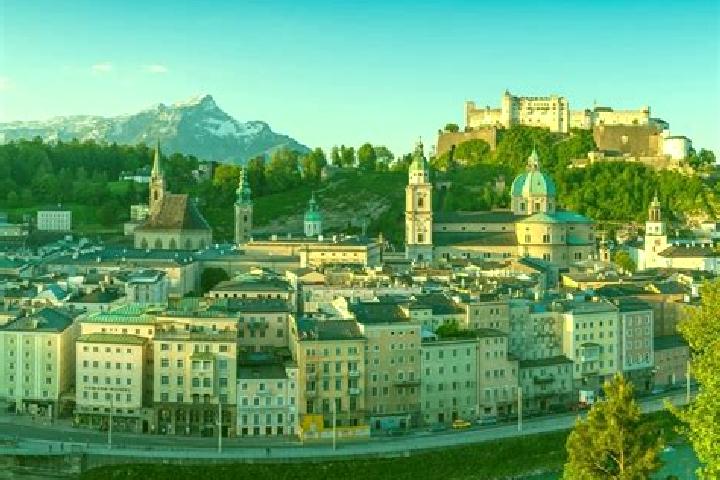 Escorts Rehmen, Austria — Local Companions