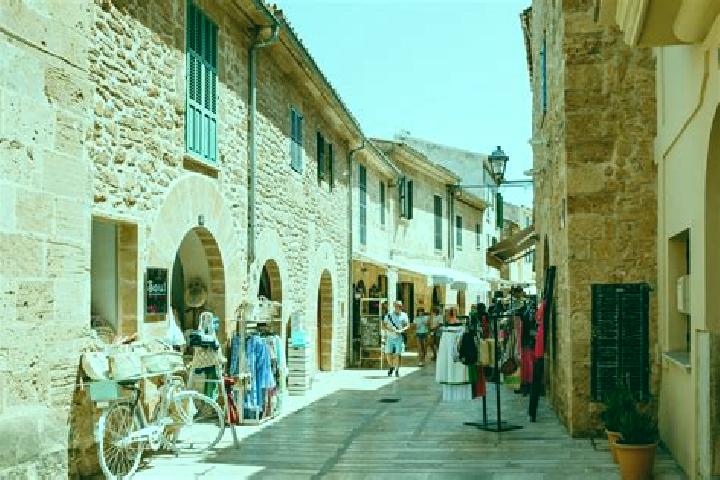 Escorts Reinosa, Spain — Local Companions