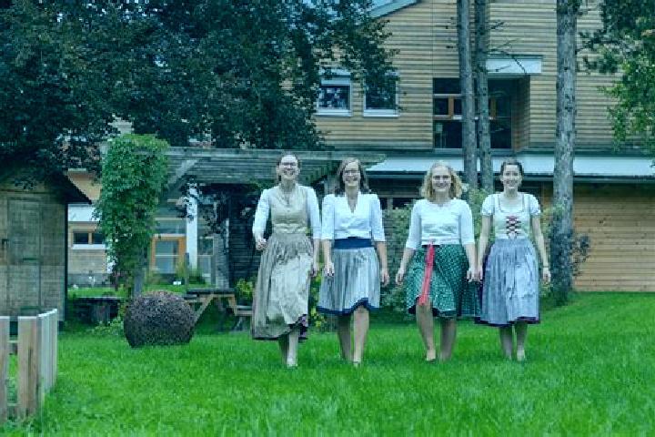 Escorts Reith, Austria — Local Companions