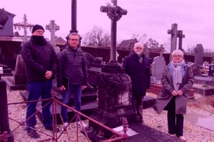 Escorts Retiers, France — Local Companions