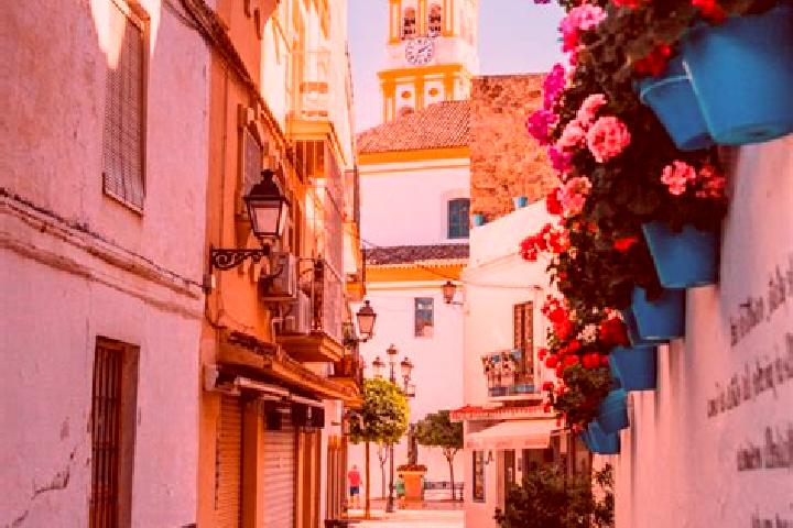 Escorts Revillarruz, Spain — Local Companions