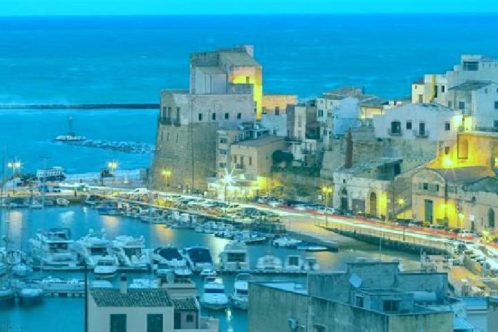 Escorts Ricco del Golfo, Italy — Local Companions