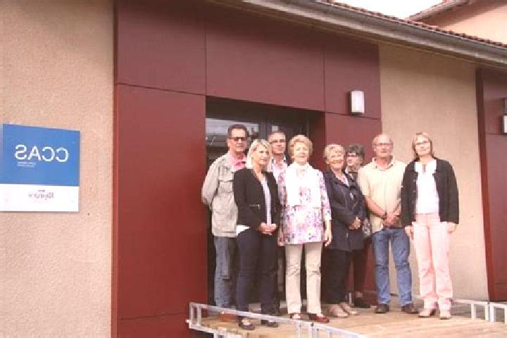 Escorts Riorges, France — Local Companions