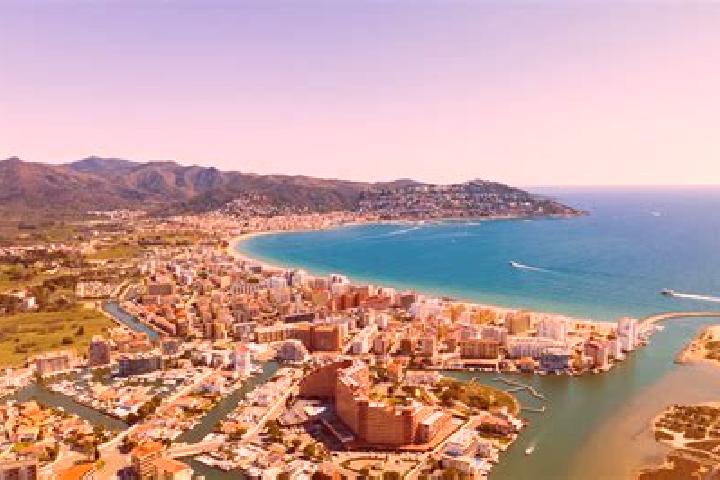 Escorts Rios Rosas, Spain — Local Companions
