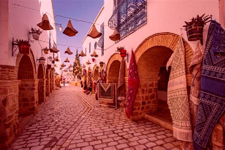 Escorts Robaa Ouled Yahia, Tunisia — Local Companions