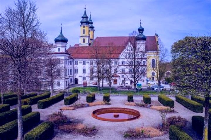 Escorts Rot an der Rot, Germany — Local Companions