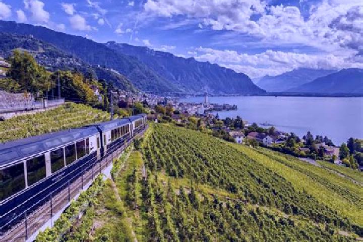 Escorts Rueti / Dorfzentrum, Suedl. Teil, Switzerland — Local Companions