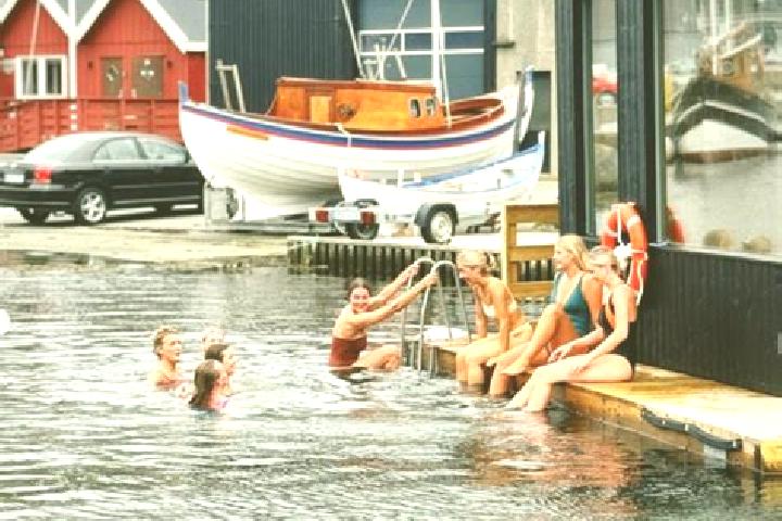 Escorts Runavik, Faroe Islands — Local Companions