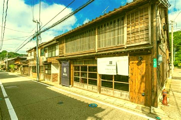 Escorts Sado, Japan — Local Companions