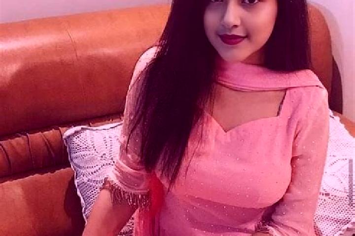 Escorts Sahibabad Daulotpur, India — Local Companions