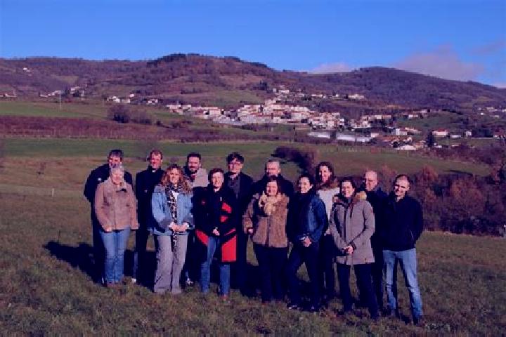 Escorts Saint-Romain-en-Jarez, France — Local Companions